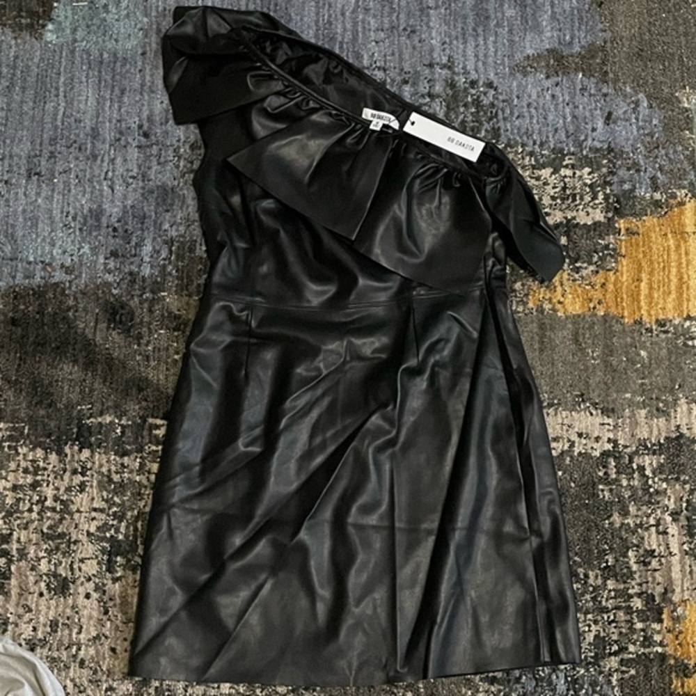 NWT - BB DAKOTA Women’s Asymmetrical Felt Polyester Dress (Black,Multiple Sizes)